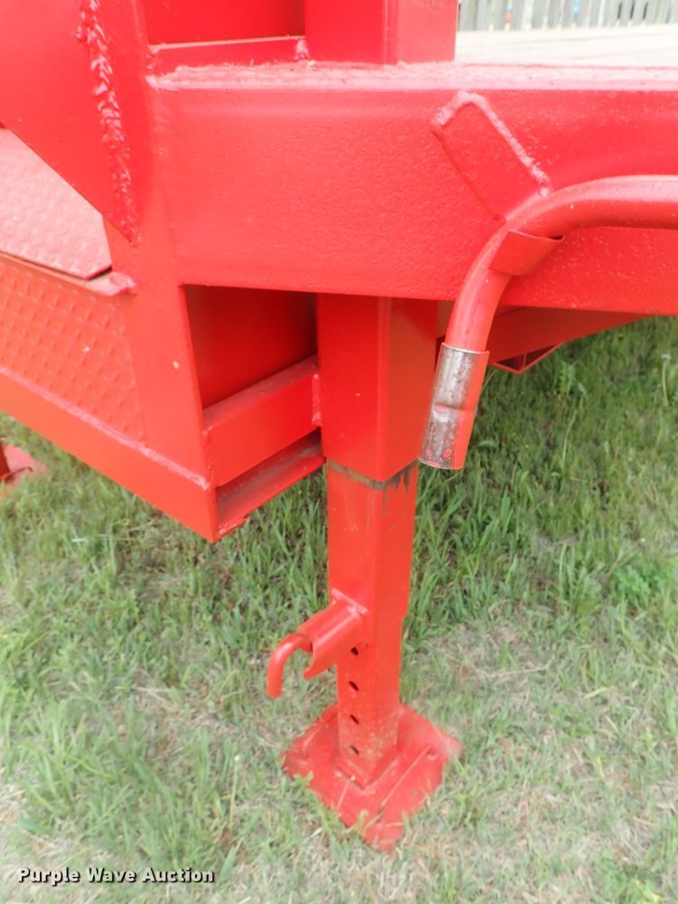 image for item DG3158 2005 QWS Express equipment trailer