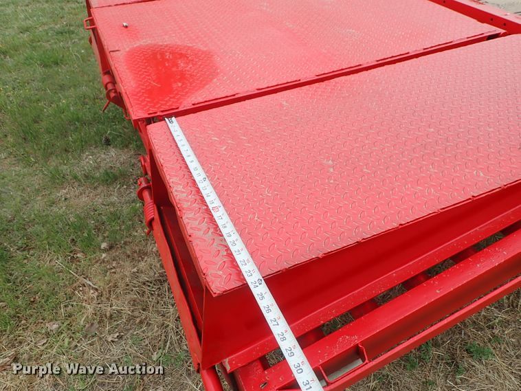 image for item DG3158 2005 QWS Express equipment trailer