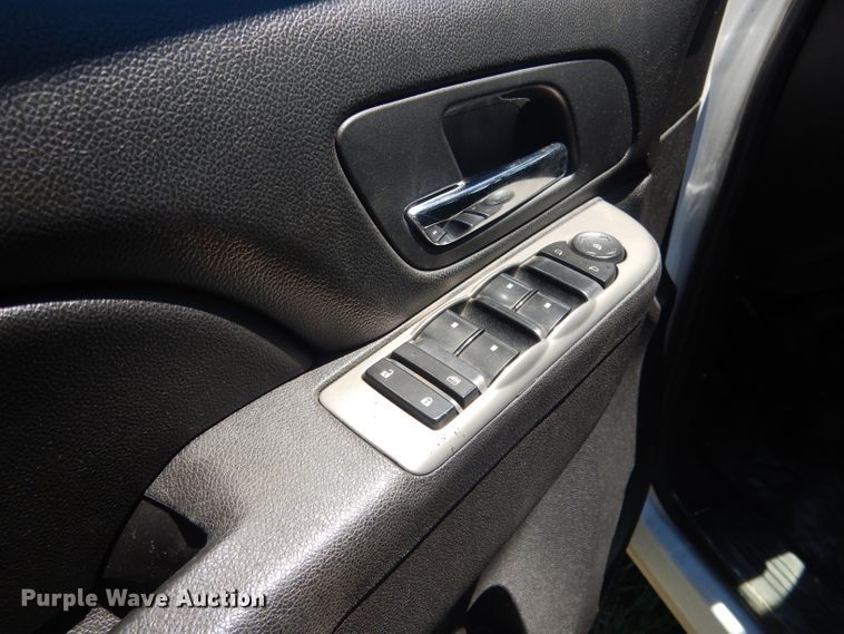 image for item DG5985 2013 Chevrolet Suburban K2500  SUV