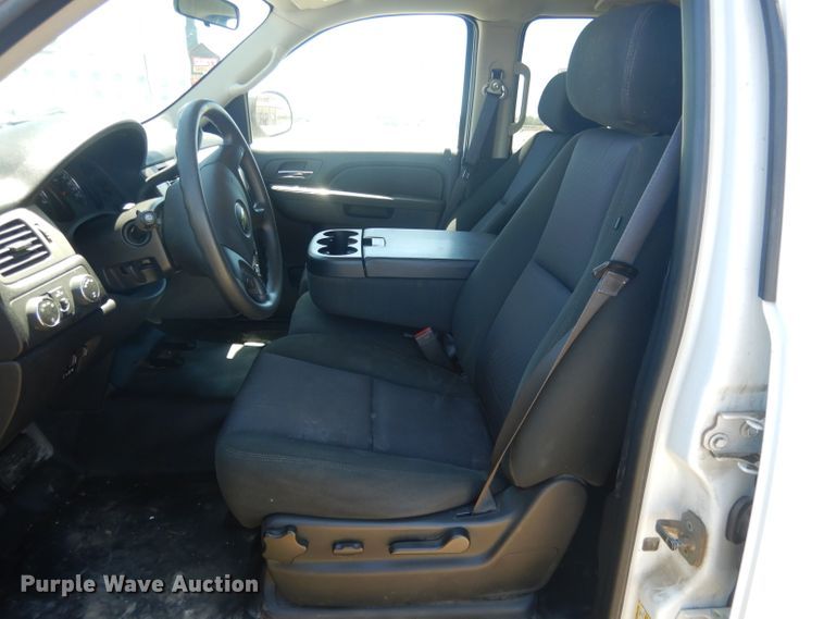 image for item DG5985 2013 Chevrolet Suburban K2500  SUV