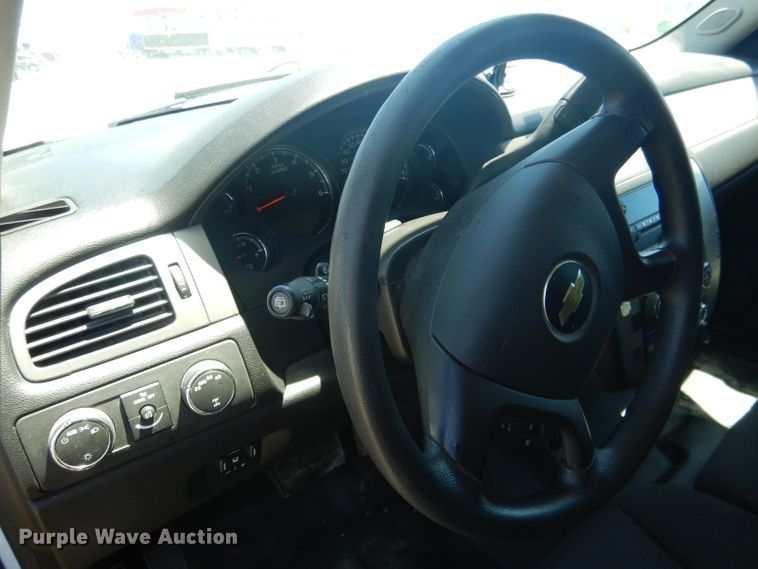 image for item DG5985 2013 Chevrolet Suburban K2500  SUV