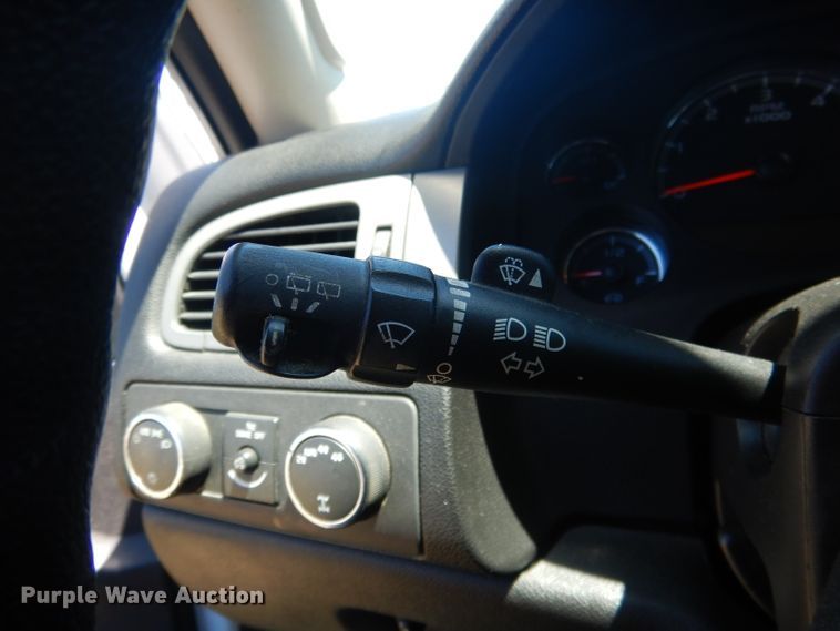 image for item DG5985 2013 Chevrolet Suburban K2500  SUV