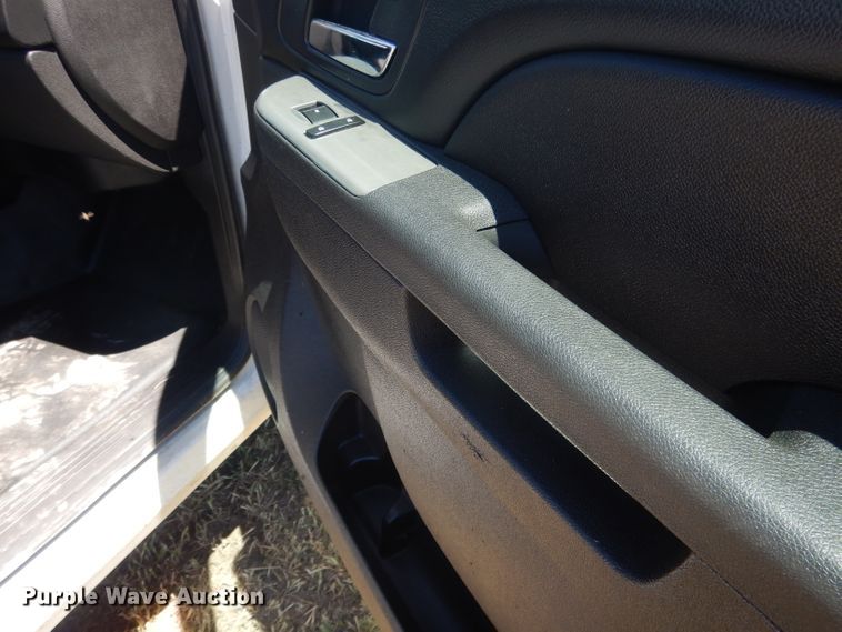 image for item DG5985 2013 Chevrolet Suburban K2500  SUV