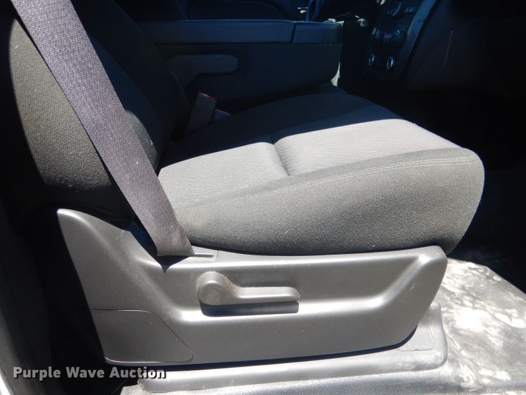 image for item DG5985 2013 Chevrolet Suburban K2500  SUV