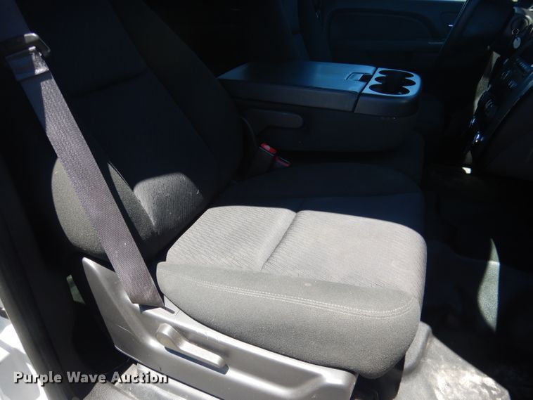 image for item DG5985 2013 Chevrolet Suburban K2500  SUV