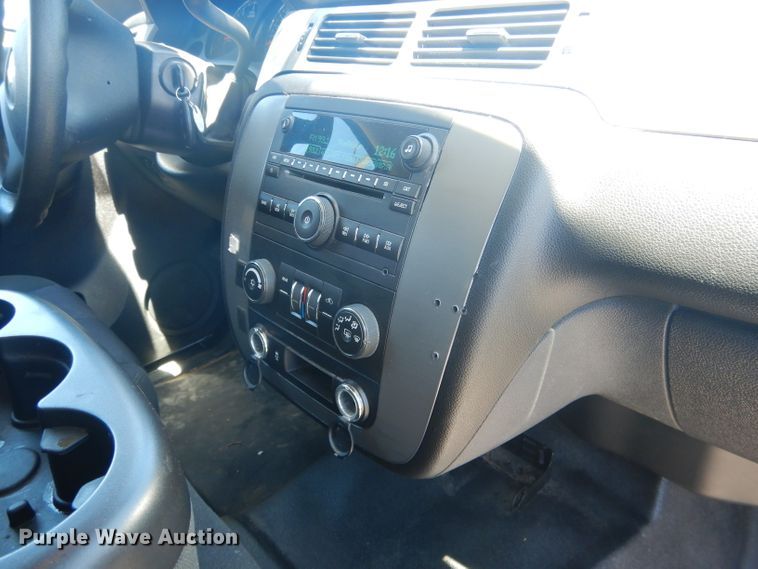 image for item DG5985 2013 Chevrolet Suburban K2500  SUV