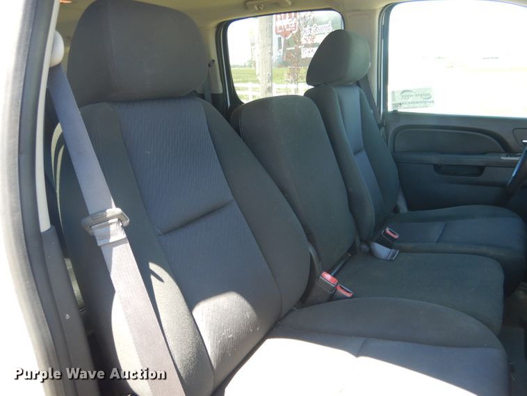 image for item DG5985 2013 Chevrolet Suburban K2500  SUV
