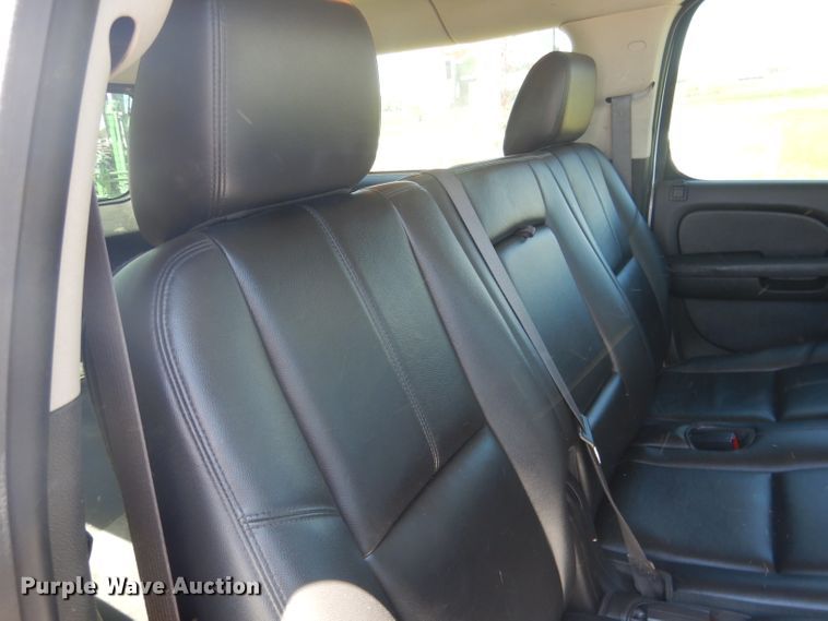 image for item DG5985 2013 Chevrolet Suburban K2500  SUV