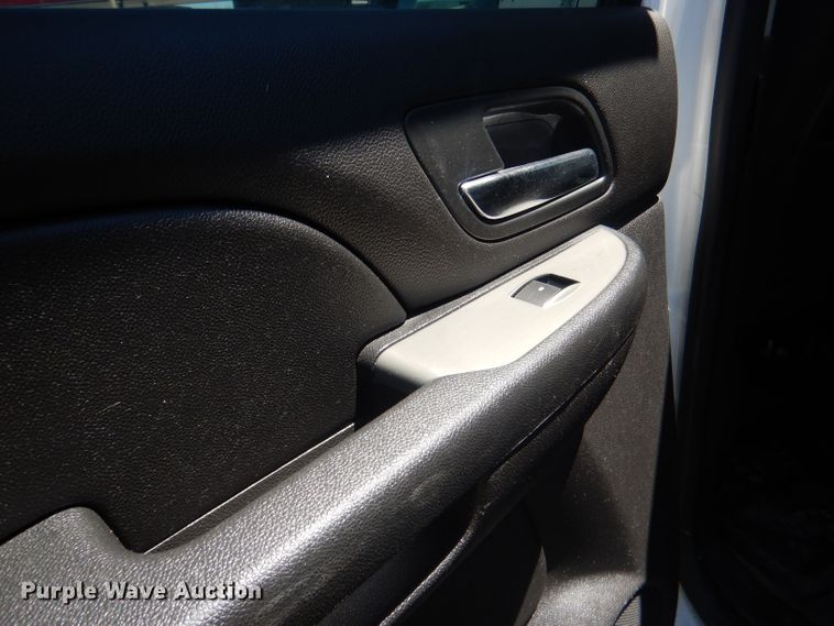 image for item DG5985 2013 Chevrolet Suburban K2500  SUV