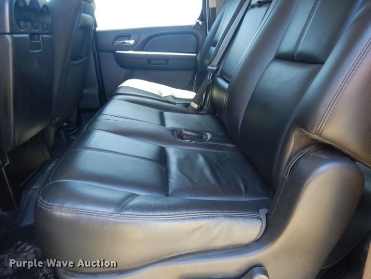 image for item DG5985 2013 Chevrolet Suburban K2500  SUV