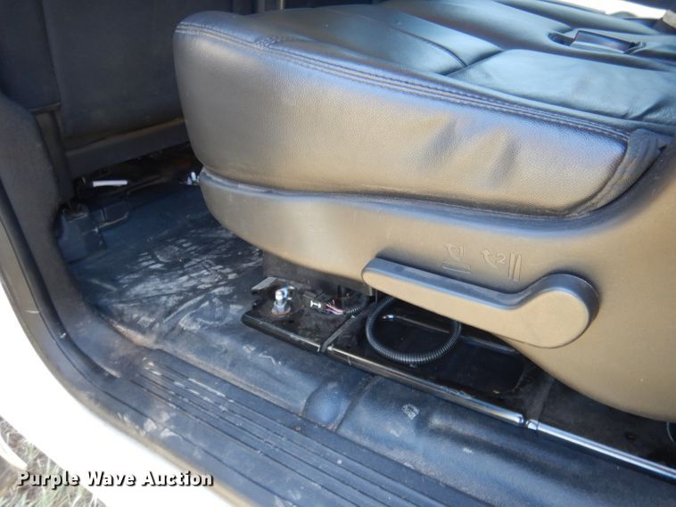 image for item DG5985 2013 Chevrolet Suburban K2500  SUV