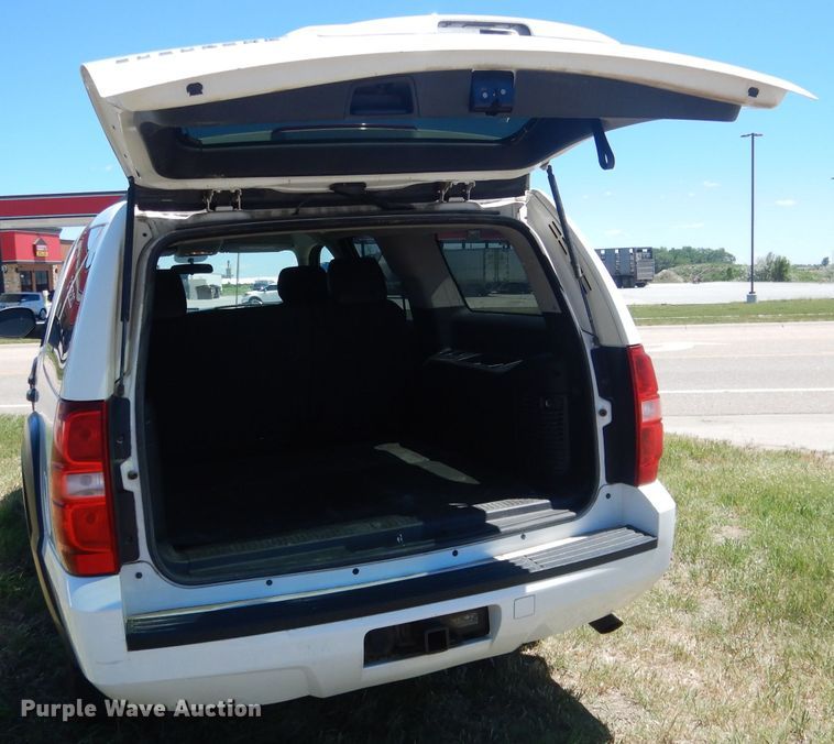 image for item DG5985 2013 Chevrolet Suburban K2500  SUV
