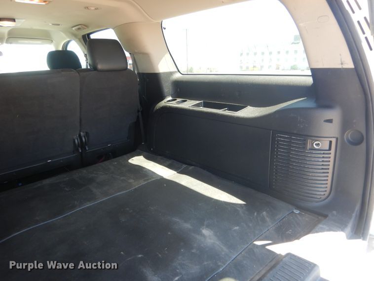 image for item DG5985 2013 Chevrolet Suburban K2500  SUV