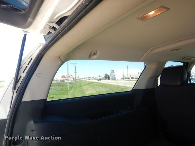 image for item DG5985 2013 Chevrolet Suburban K2500  SUV