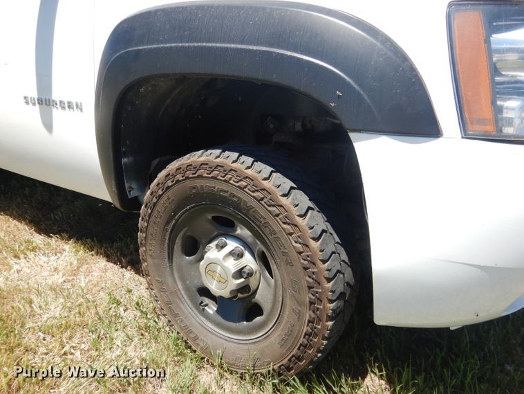 image for item DG5985 2013 Chevrolet Suburban K2500  SUV