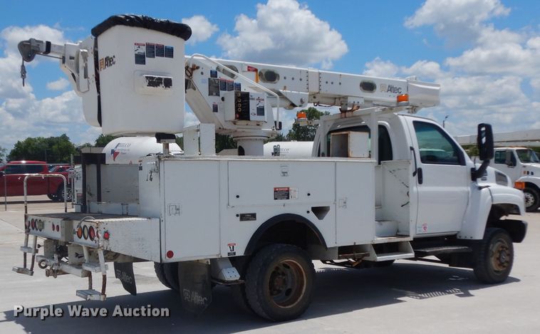 image for item DG6793 2007 GMC C5500  bucket truck