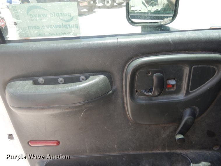 image for item DG6793 2007 GMC C5500  bucket truck