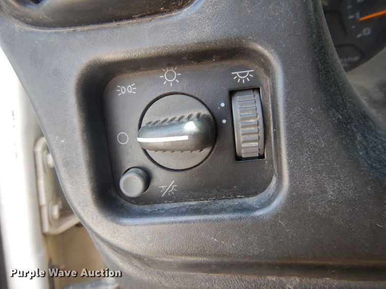 image for item DG6793 2007 GMC C5500  bucket truck