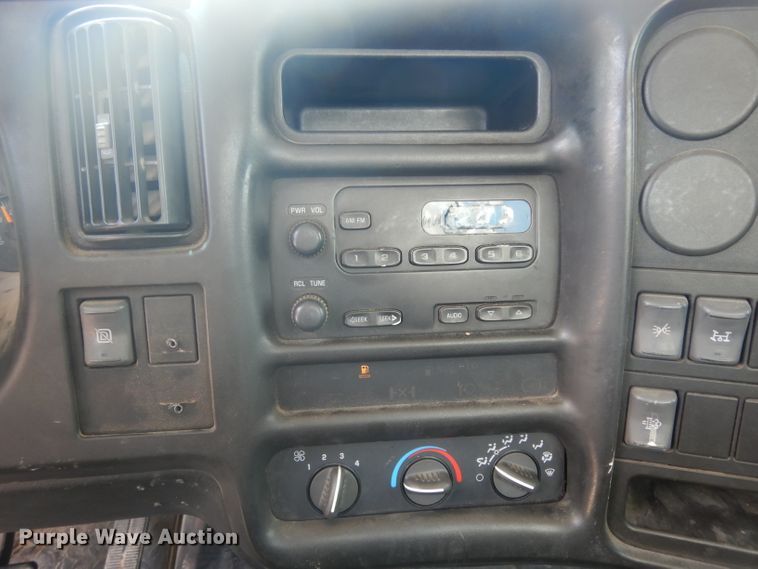 image for item DG6793 2007 GMC C5500  bucket truck