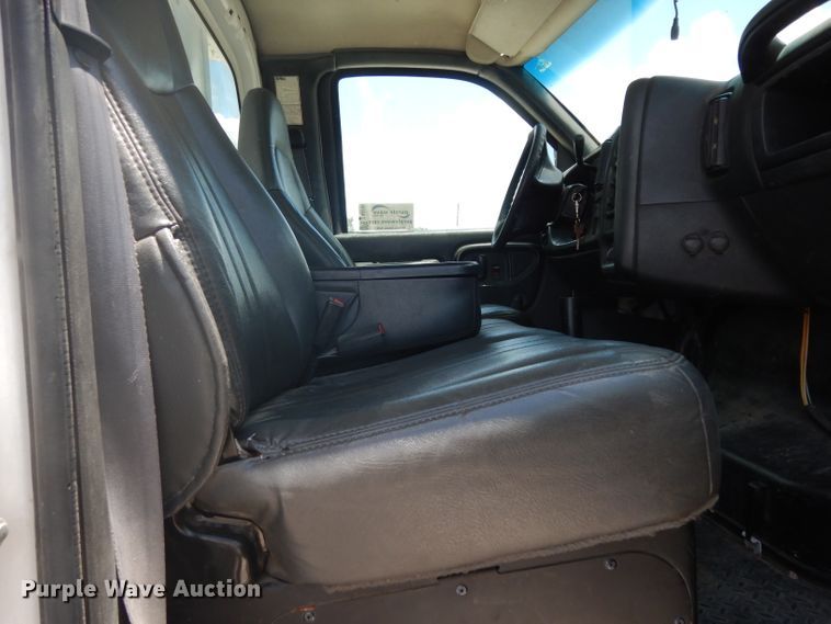 image for item DG6793 2007 GMC C5500  bucket truck