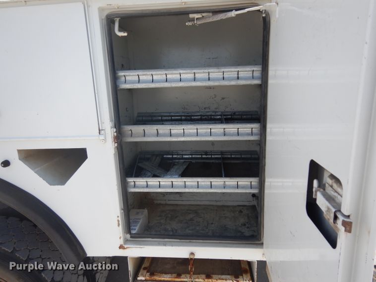 image for item DG6793 2007 GMC C5500  bucket truck