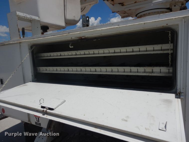 image for item DG6793 2007 GMC C5500  bucket truck