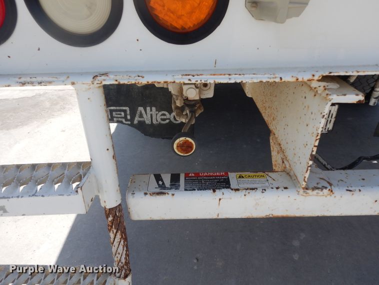 image for item DG6793 2007 GMC C5500  bucket truck