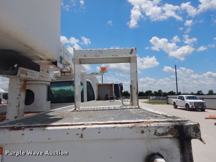 image for item DG6793 2007 GMC C5500  bucket truck