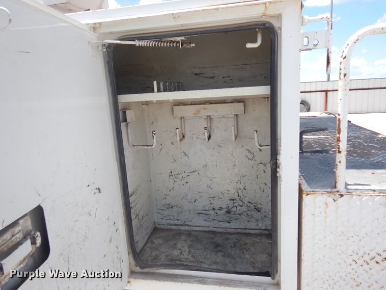 image for item DG6793 2007 GMC C5500  bucket truck