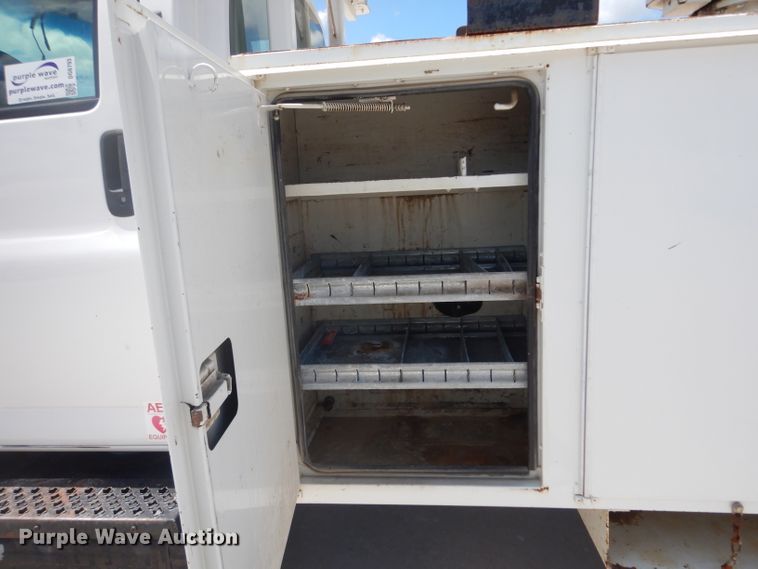 image for item DG6793 2007 GMC C5500  bucket truck