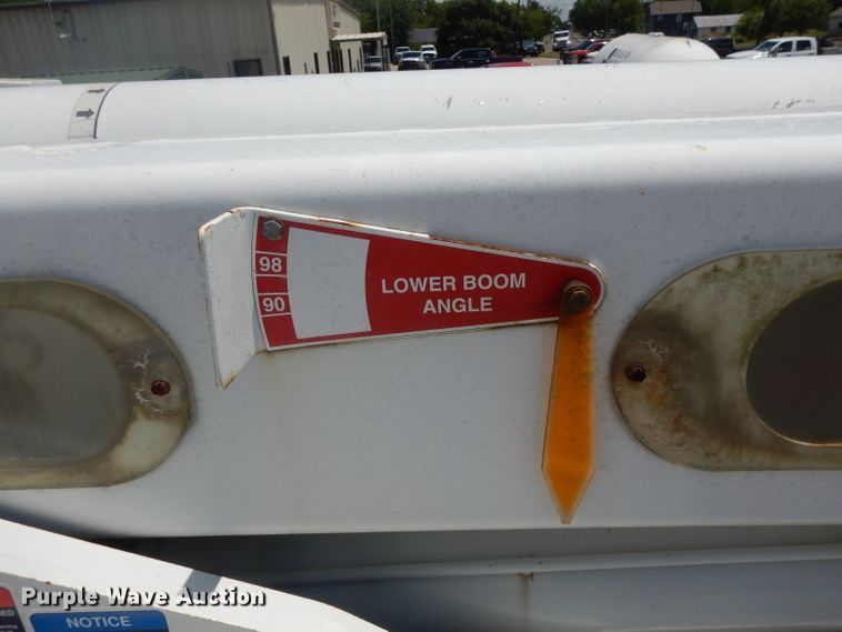 image for item DG6793 2007 GMC C5500  bucket truck