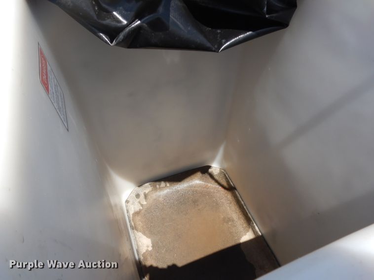 image for item DG6793 2007 GMC C5500  bucket truck