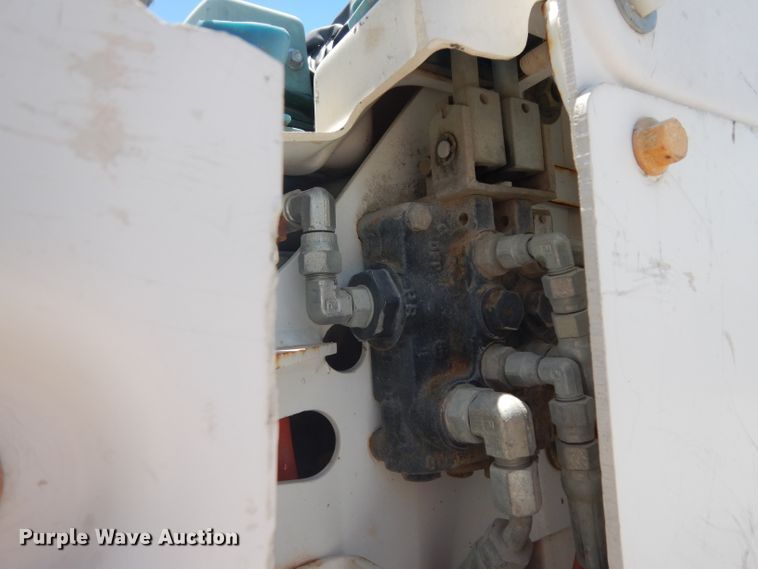 image for item DG6793 2007 GMC C5500  bucket truck