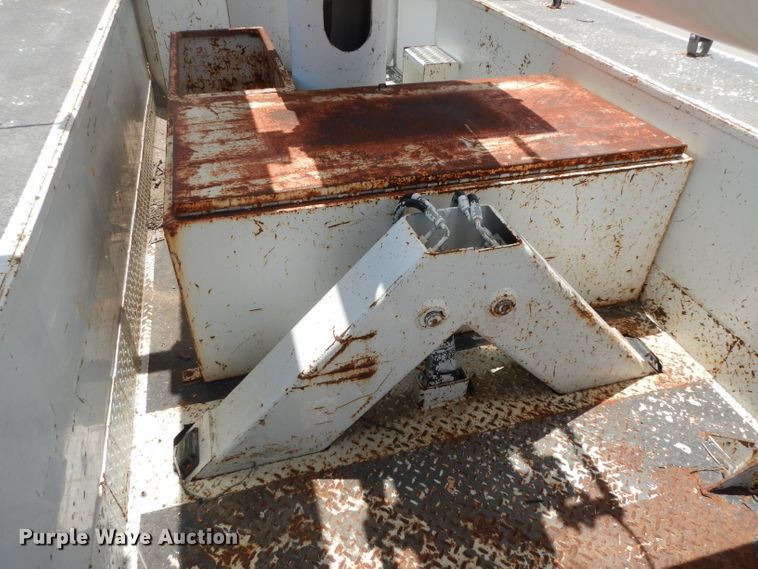 image for item DG6793 2007 GMC C5500  bucket truck