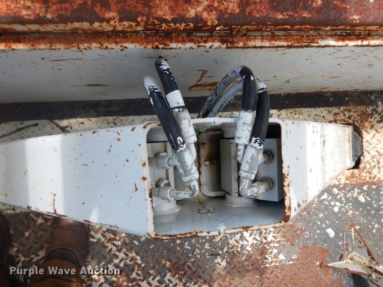 image for item DG6793 2007 GMC C5500  bucket truck