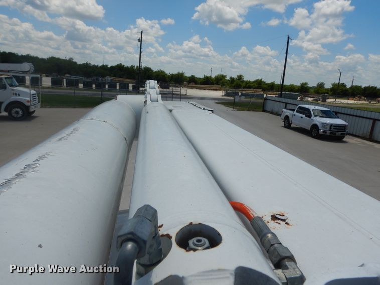 image for item DG6793 2007 GMC C5500  bucket truck