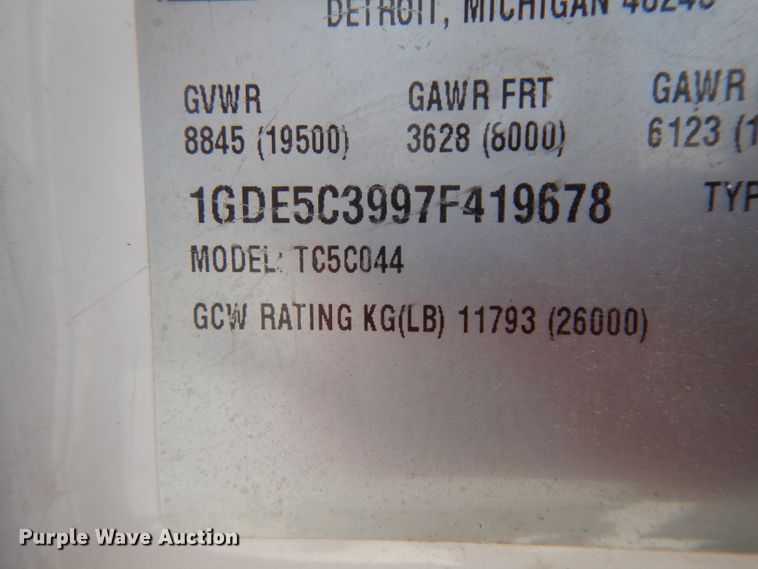 image for item DG6793 2007 GMC C5500  bucket truck