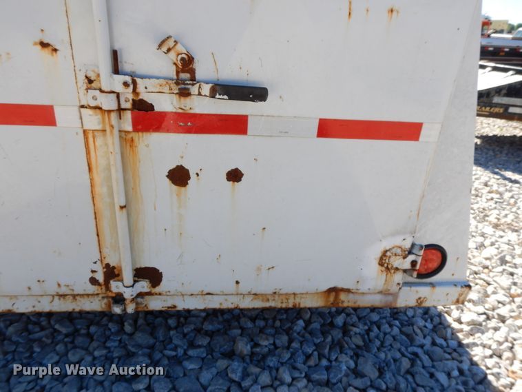 image for item DG7793 2004 Eagle Body enclosed cargo trailer