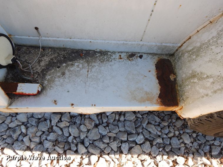 image for item DG7793 2004 Eagle Body enclosed cargo trailer