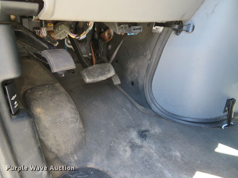 image for item DH1018 2012 Ford E350 Super Duty  box truck