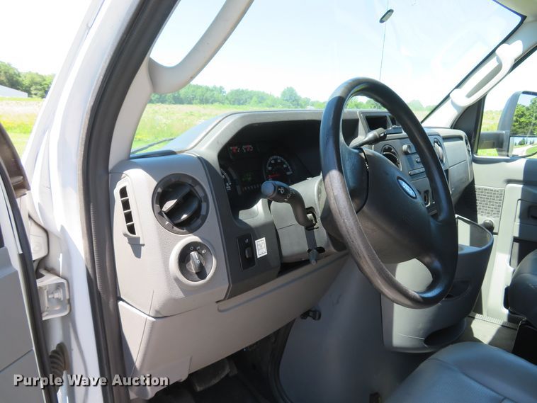 image for item DH1018 2012 Ford E350 Super Duty  box truck