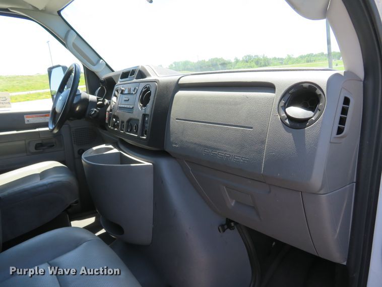 image for item DH1018 2012 Ford E350 Super Duty  box truck