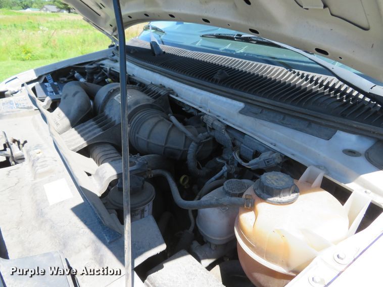 image for item DH1018 2012 Ford E350 Super Duty  box truck