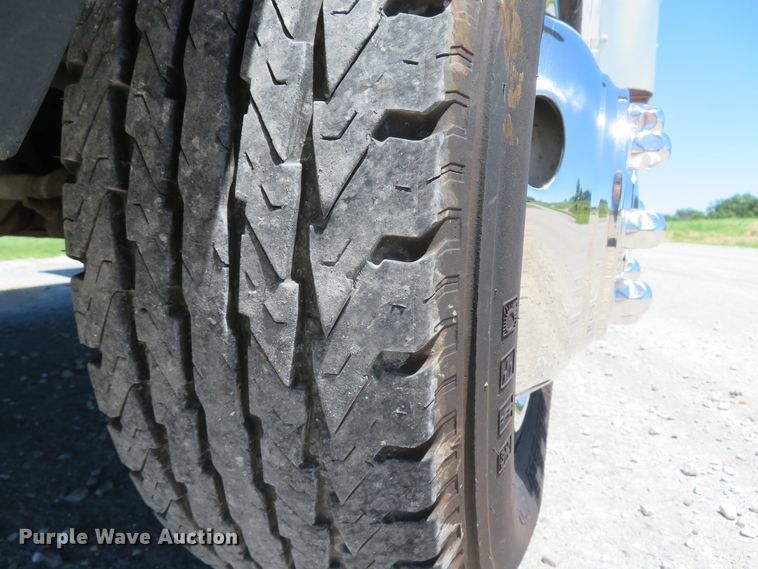 image for item DH1018 2012 Ford E350 Super Duty  box truck