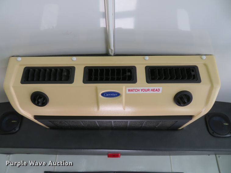 image for item DH1019 2006 Ford E350 Super Duty  shuttle bus