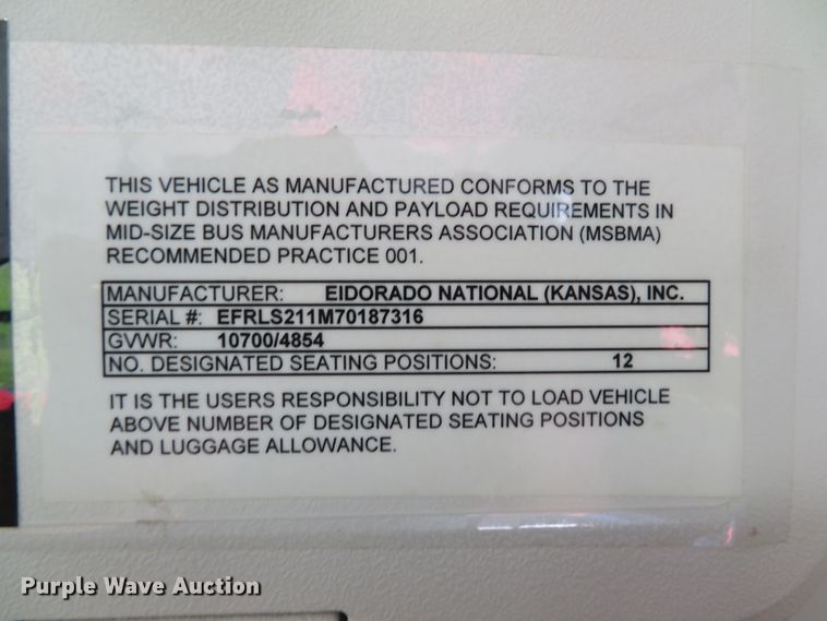 image for item DH1019 2006 Ford E350 Super Duty  shuttle bus