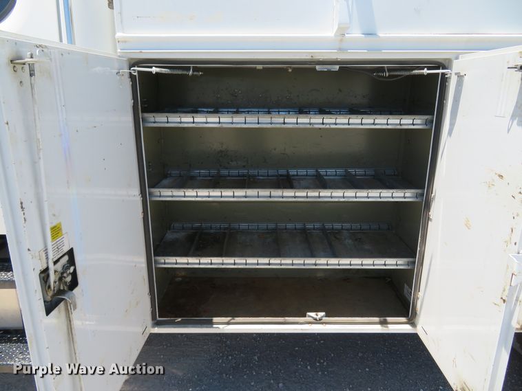 image for item DH1020 2009 Freightliner Business Class M2  service truck