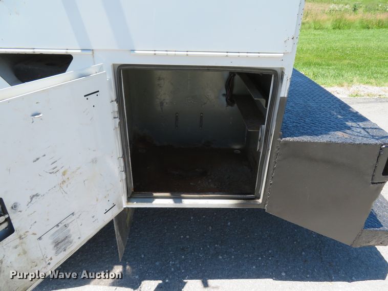 image for item DH1020 2009 Freightliner Business Class M2  service truck