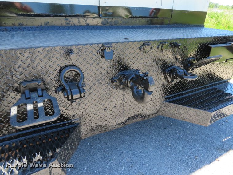 image for item DH1020 2009 Freightliner Business Class M2  service truck