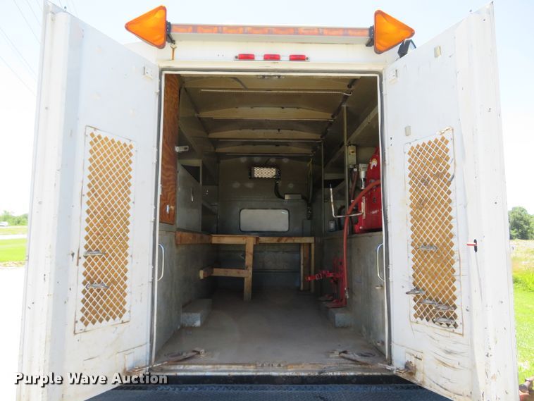 image for item DH1020 2009 Freightliner Business Class M2  service truck